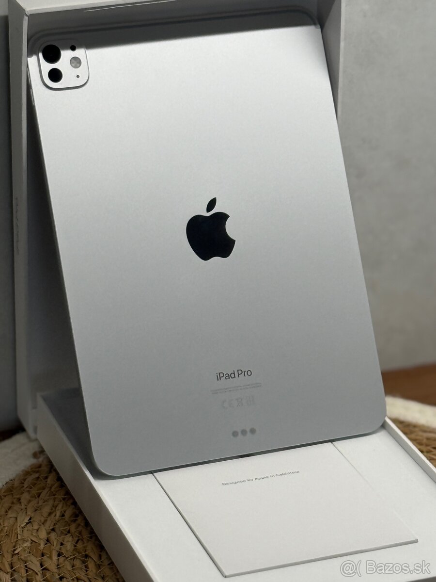 iPad Pro 11" M4 256 GB - Strieborný + Smart Folio - 5