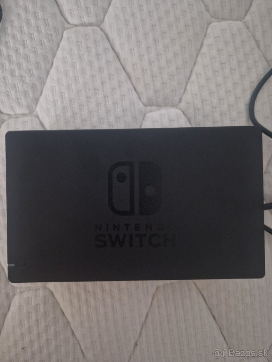 Herná konzola Nintendo Switch + Neon red / Neon blue Joy-Con - 5