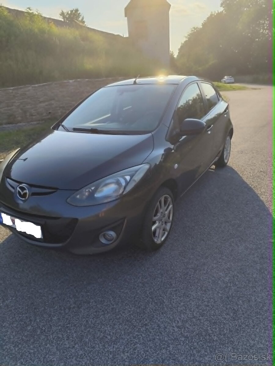 Mazda 2 - 5