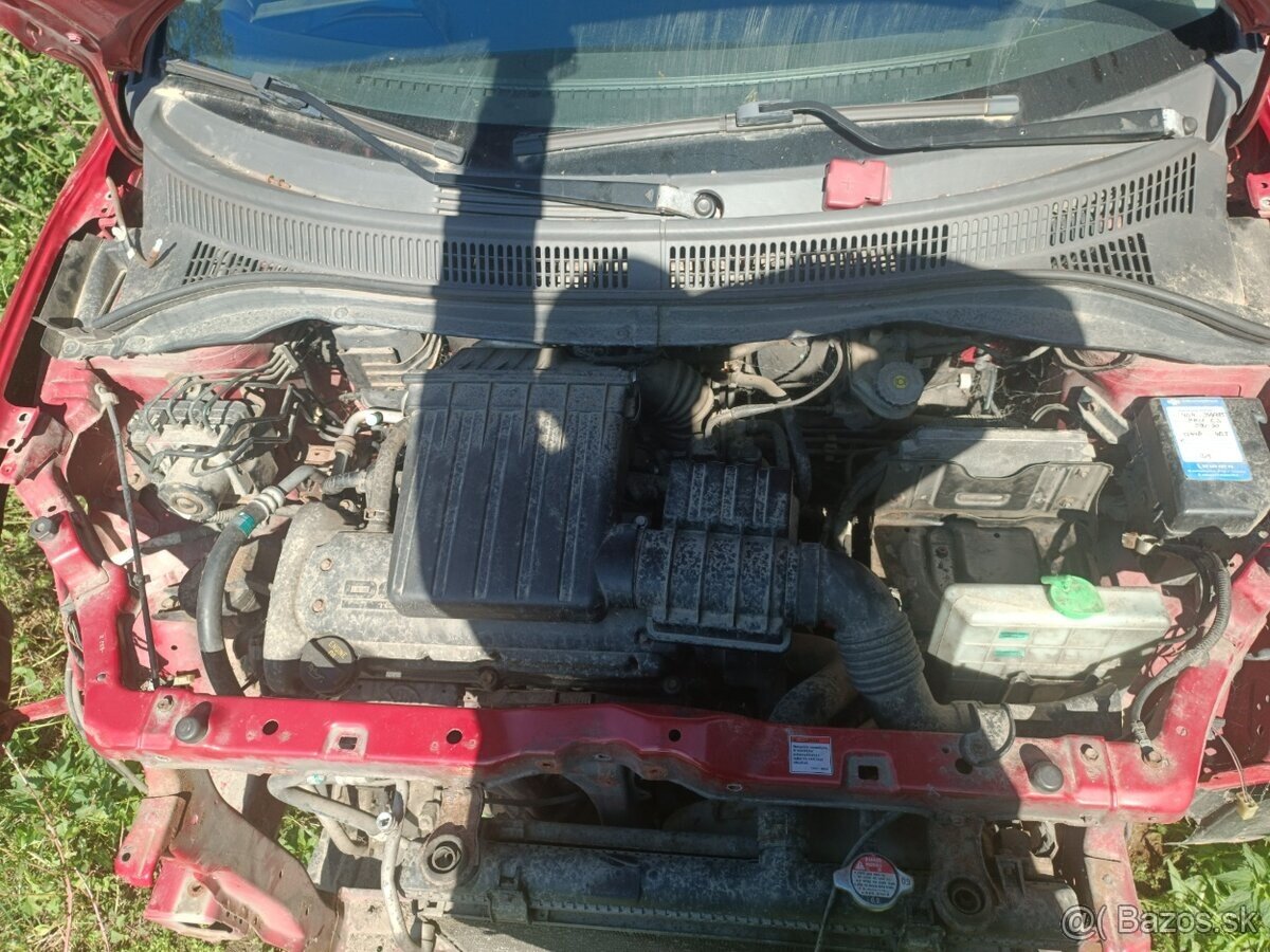 Rozpredám Suzuki Swift 1.3 - 5