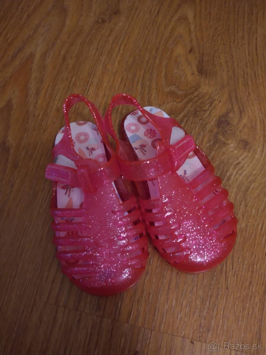 Dievčenské topánky, sandálky č. 21 - 5