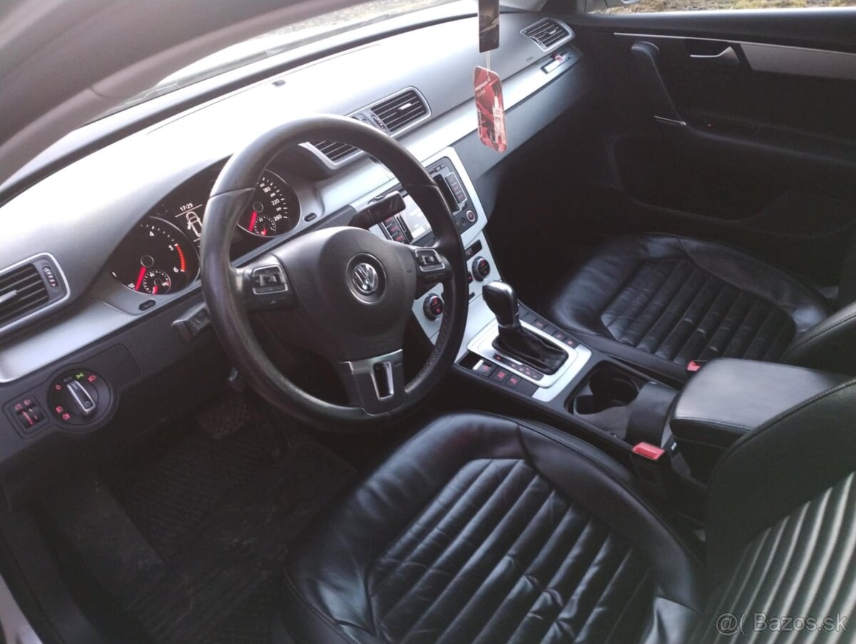 Volkswagen Passat Variant 2.0 TDI BlueMotion Technology - 5