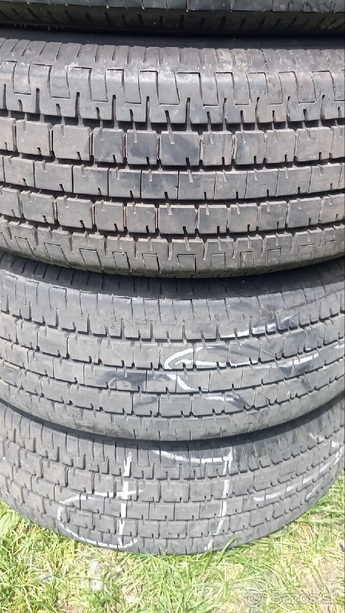 Predám pneumatiky 215/70r15 - 5