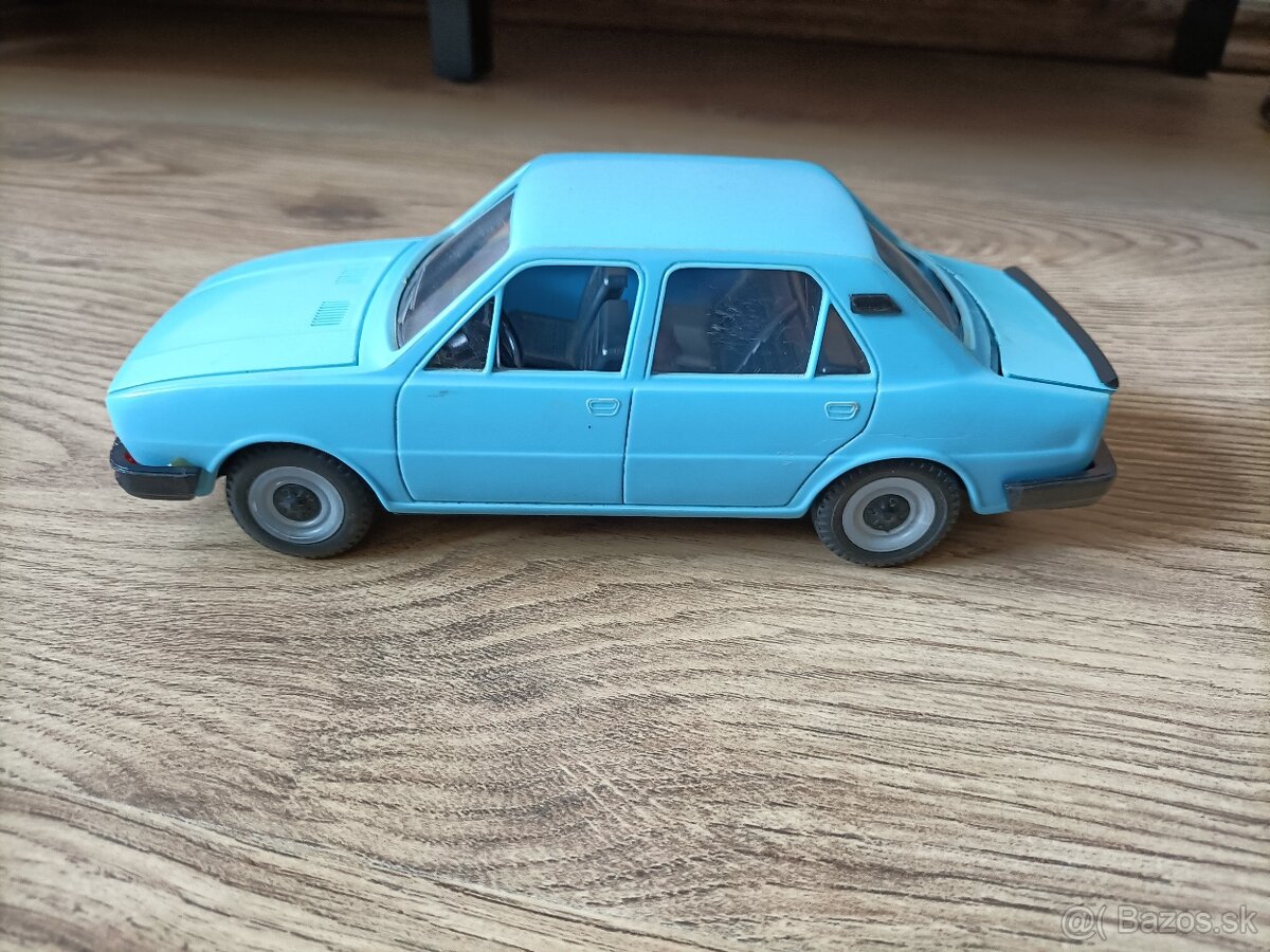 Skoda 120 kdn stare hracky - 5