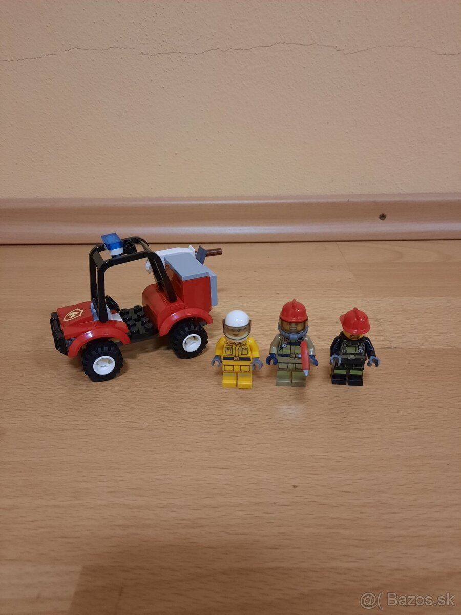 Lego City 60217 - Fire Plane - 5