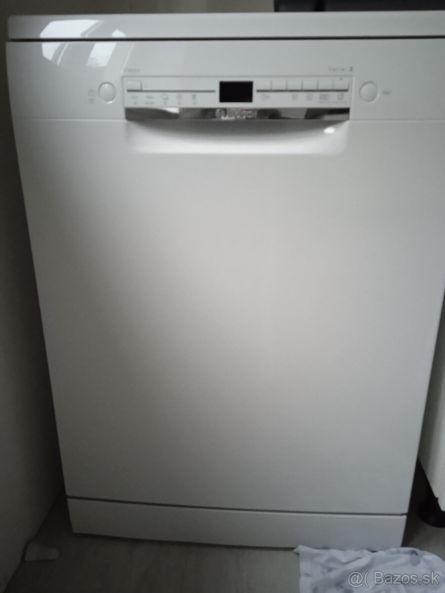 Predáme umývačku riadu BOSCH, vek 2 roky - 5