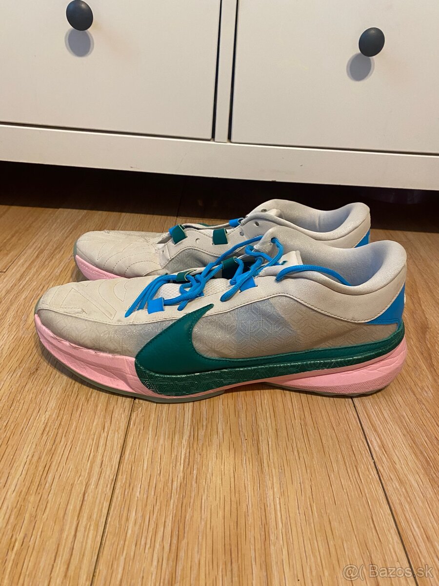 Nike, Jordan’s 49,5 - 5