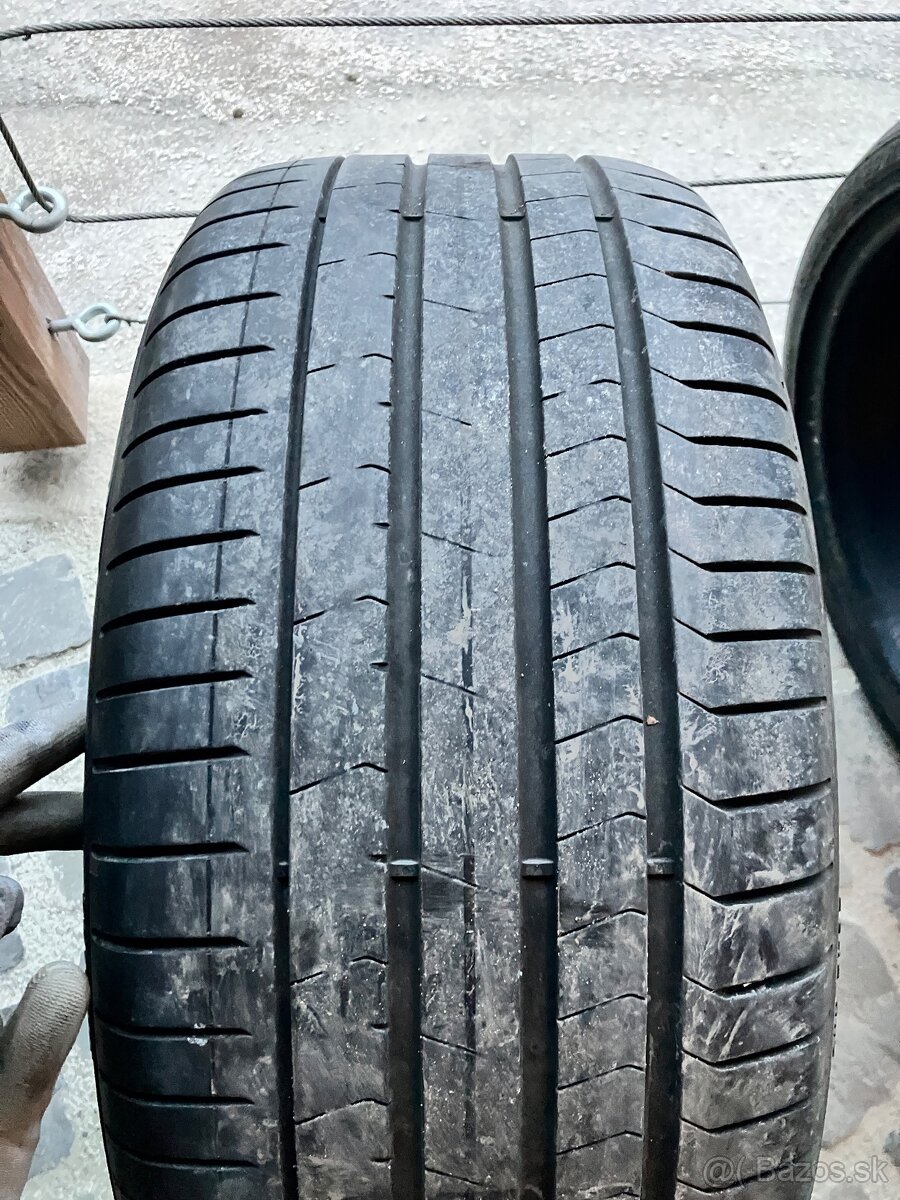 2x 245/40 r19 - 2x 275/35 r19 - 5