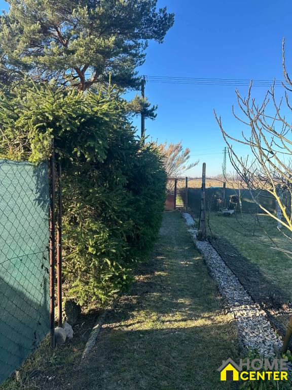 PREDAJ : ZÁHRADA S MUROVANOU CHATKOU, KOMÁRNO - 5