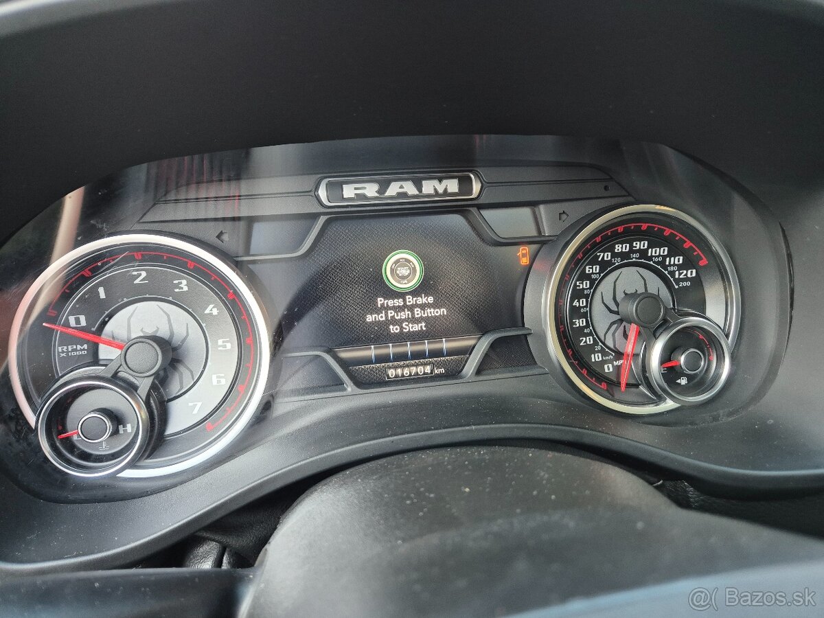 DODGE RAM 1500 5,7 HEMI BLACK WIDOW 16000km