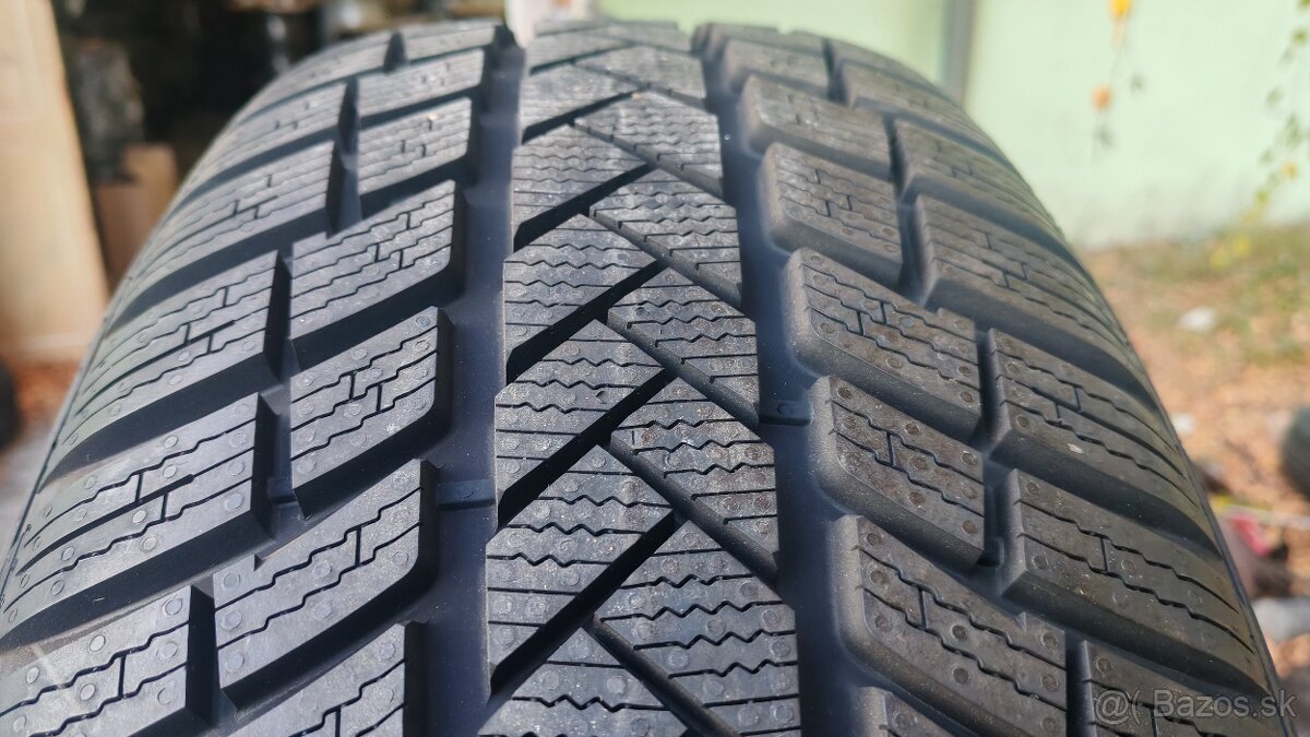 Zimné pneu 235/55 R19 --- VREDESTEIN - 5