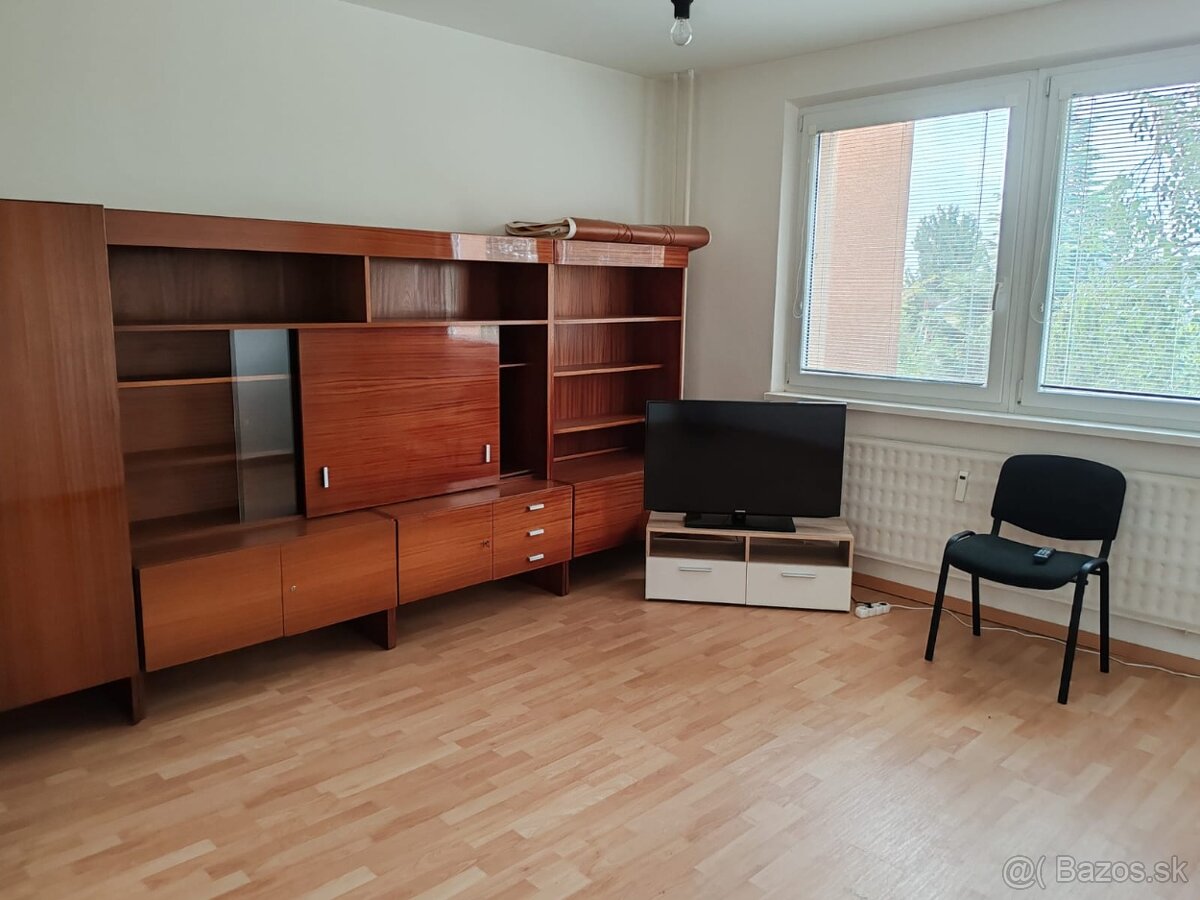 3 izbový byt na prenájom Levice - 5