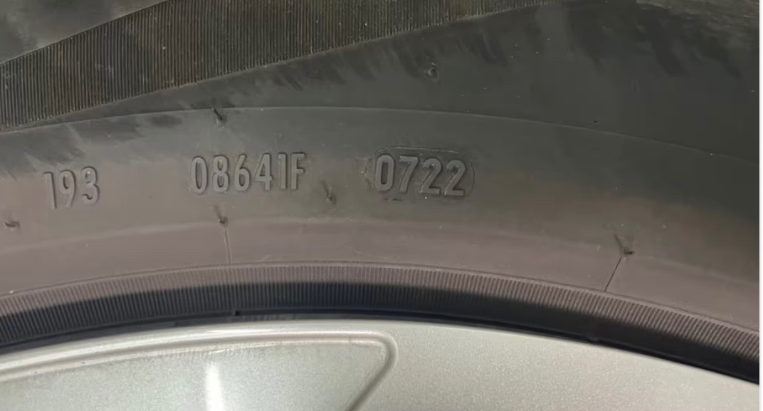 Audi Q4 Etron 235/55R19 celá sada disky aj pneu - 5