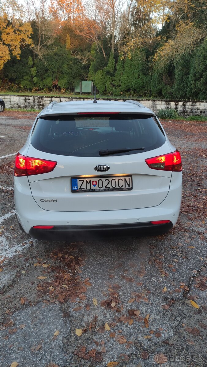 KIA CEED SW 1.6 GDI GOLD A/T (2017) – Po masívnom servise - 5