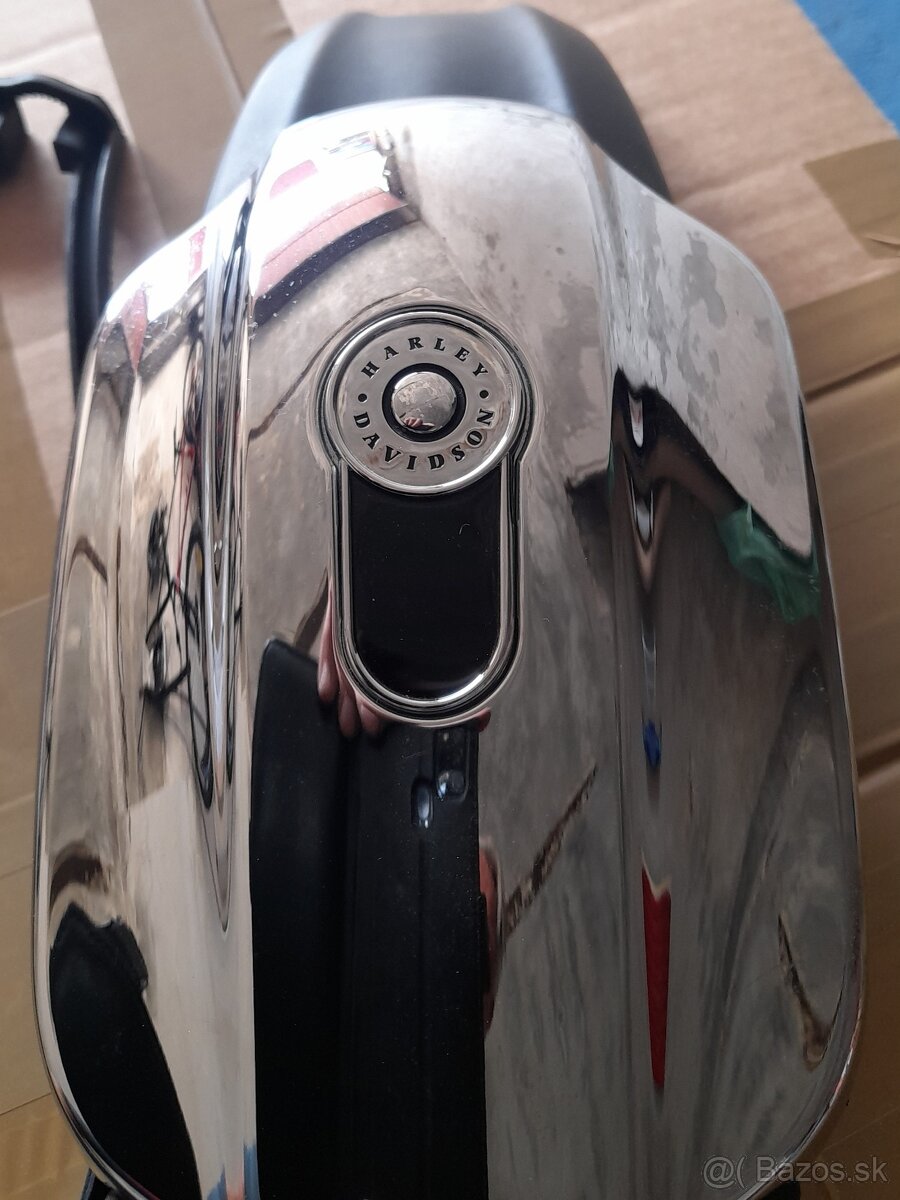 HARLEY DAVIDSON® BREAKOUT FXSB - 5