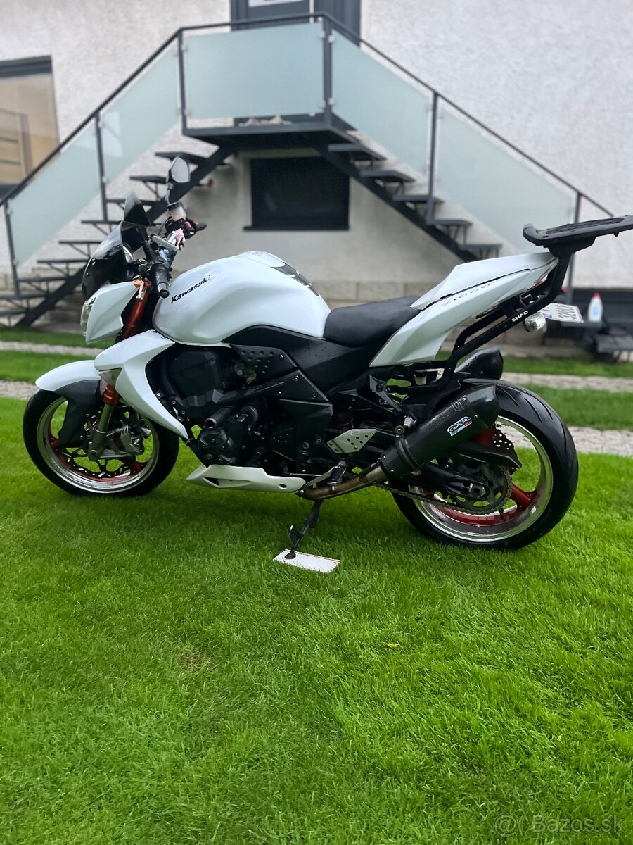 Kawasaki Z1000 - 5