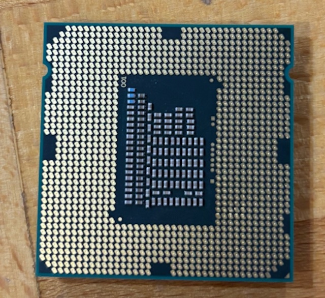 Procesor Intel i3 a chladič - 5