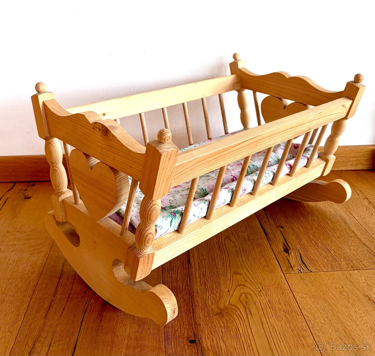 Stará dřevěná kolébka pro panenky - 5