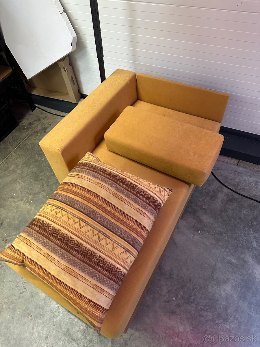Predám polovicu gauča 130x80 - 5