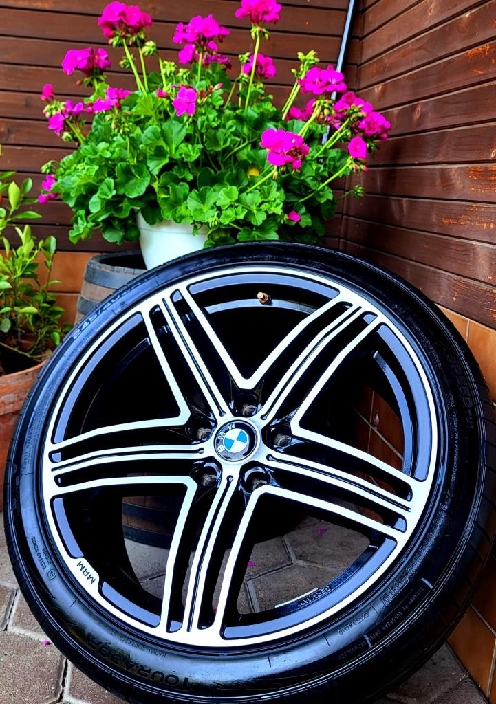 Alu R19 5x120 MAM BMW 5 F10+F11+ letné pneu 245/40R19 - 5