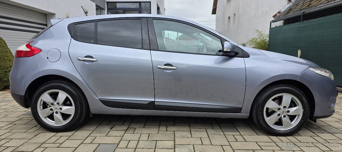 Renault Mégane 1.6 16V Dynamique - 5