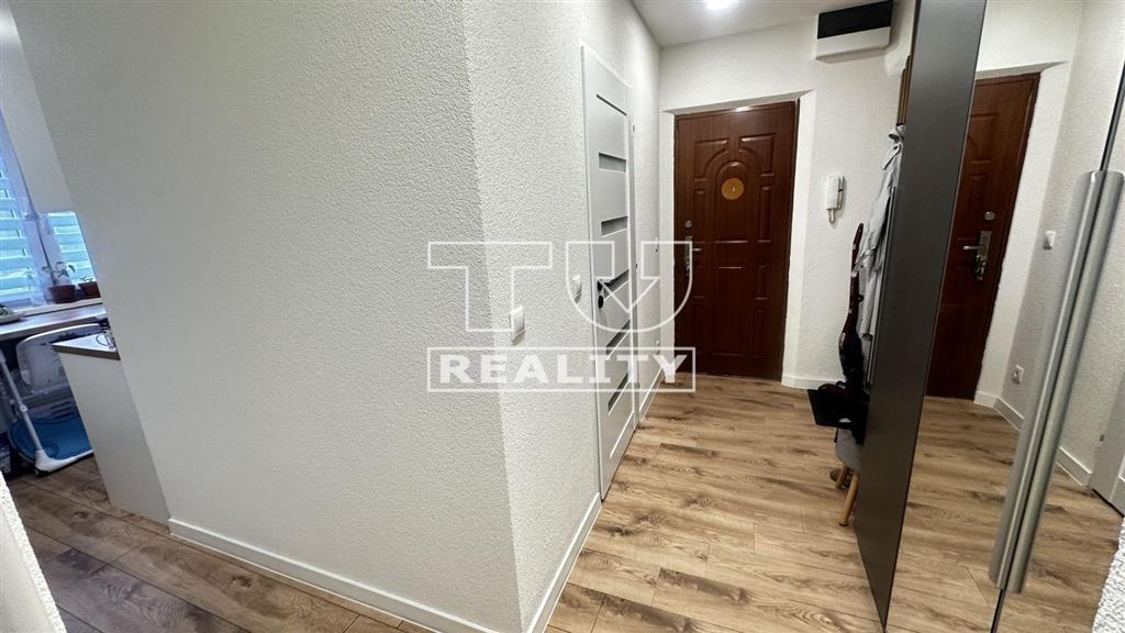 2-IZBOVÝ BYT,KOMPLETNÁ REKONŠTRUKCIA,BALKÓN,RAČA,54m2 - 5