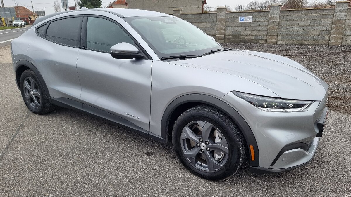 Ford Mustang Mach-E 75,7kWh RWD MAX, 221kW za 28.990 € s DPH - 5