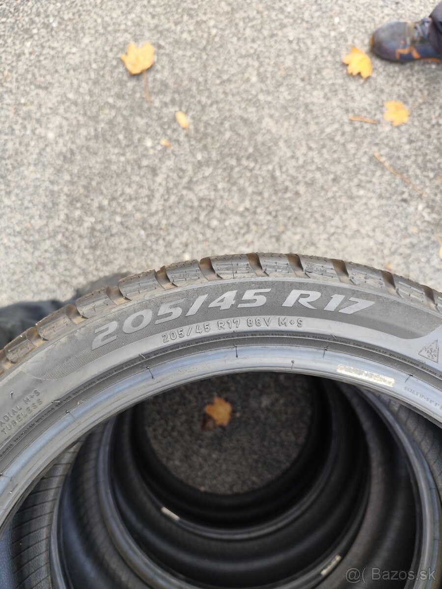 205/45R17 - 5