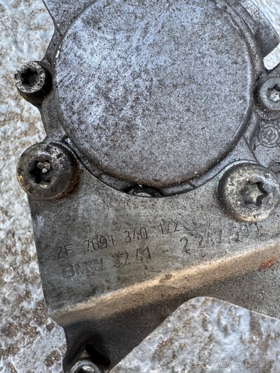 Servočerpadlo BMW 5 E39 - 5