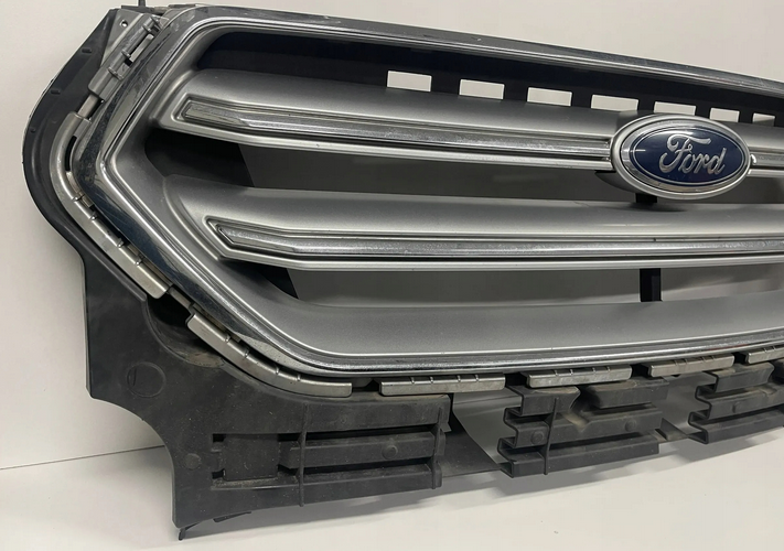 Ford Kuga mk2 lift 2017r predná maska - 5