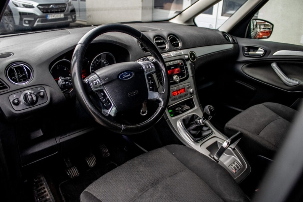 Ford Galaxy 7miestné - 5