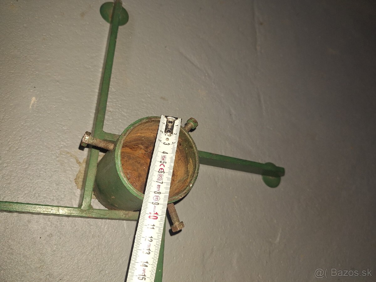 Predám stojan na vianocny stromcek. - 5