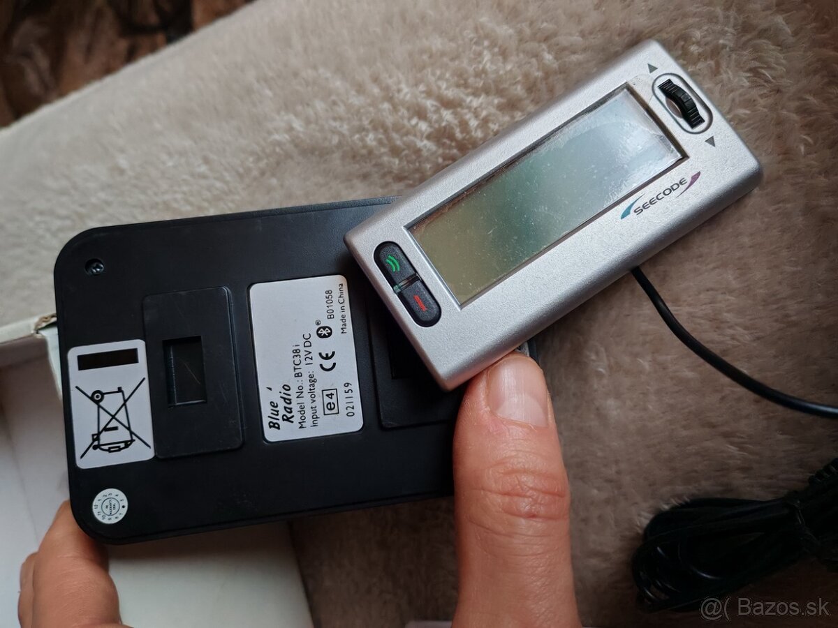 Bluetooth handsfree sada pre staršie autá nová - 5