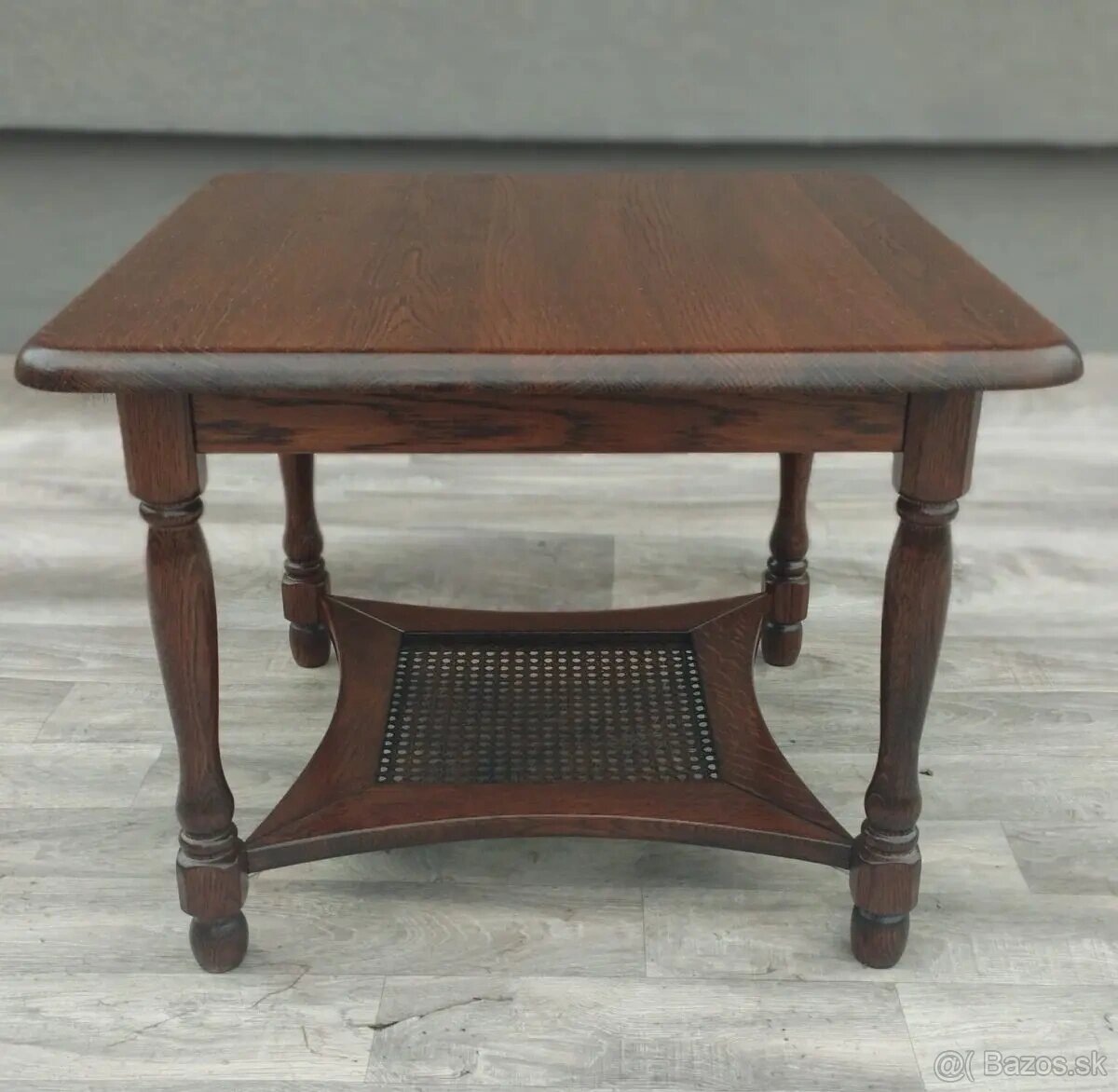 Stolík s ratanovou poličkou. - 5