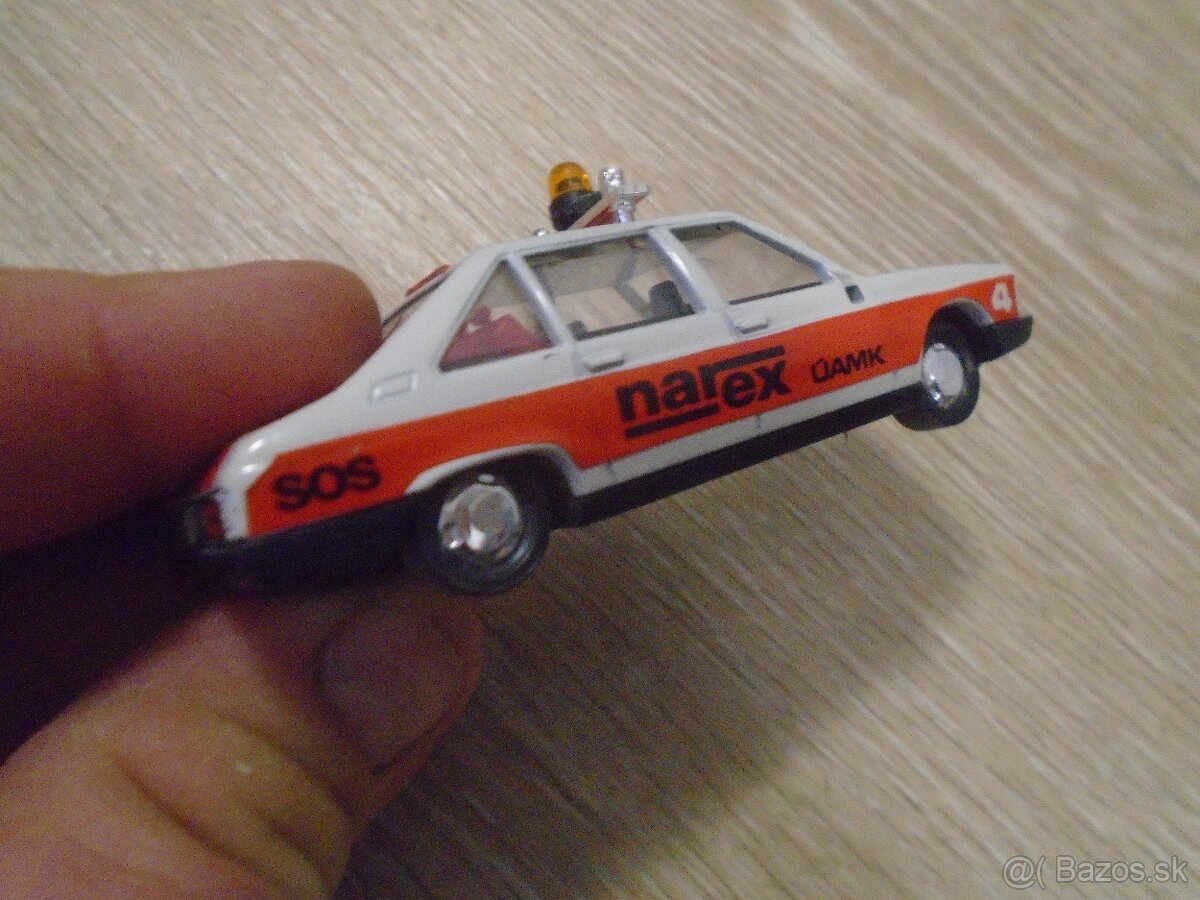 Stará hračka Tatra 623 - 5