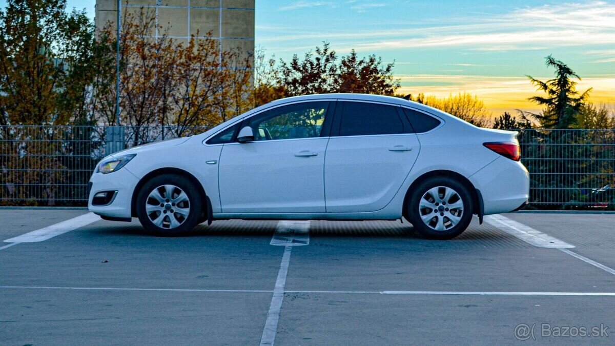 Opel Astra Sedan 1.6 CDTI 100 kw - 5