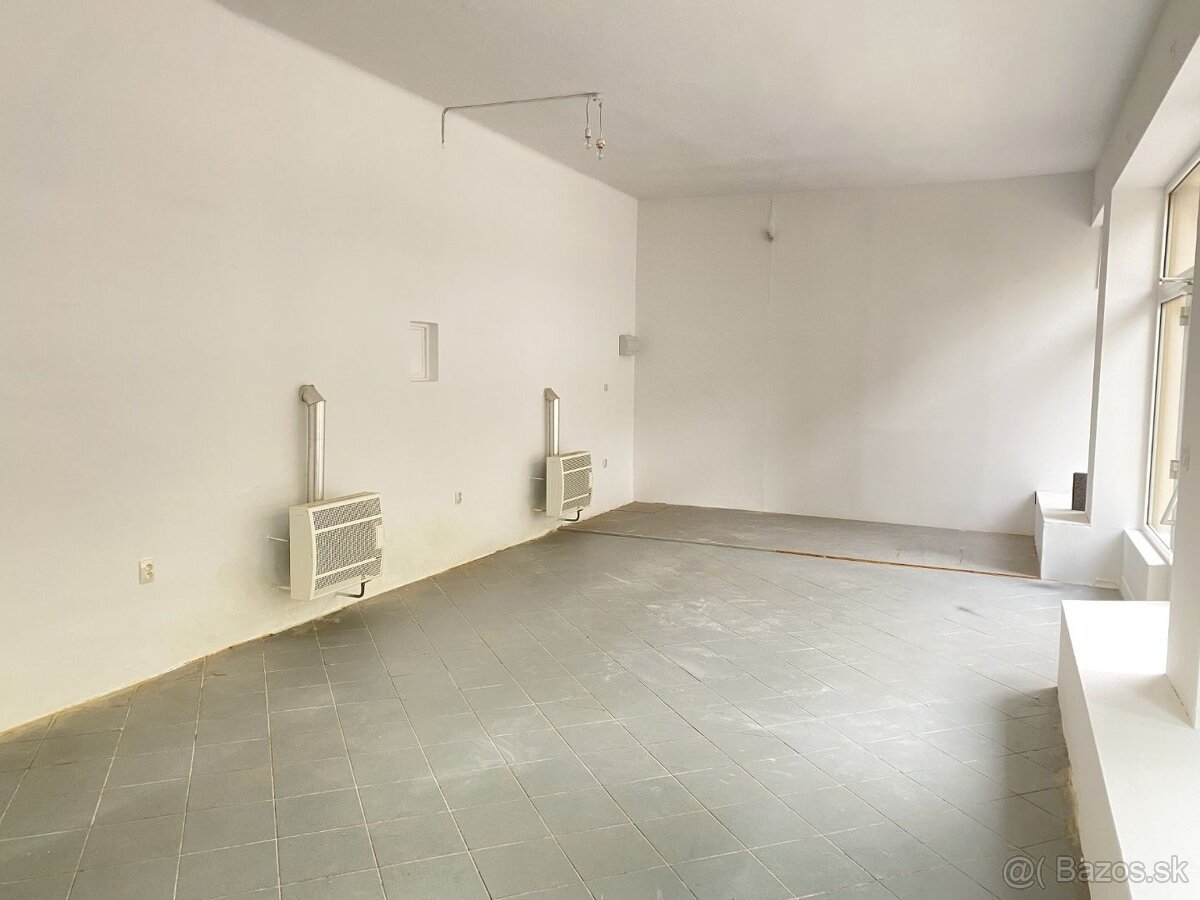 Na prenájom obchodný priestor - Piešťany centrum - 5