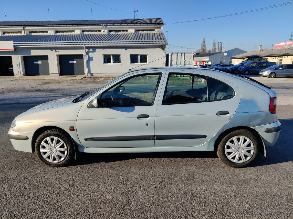 Renault Megane - 5