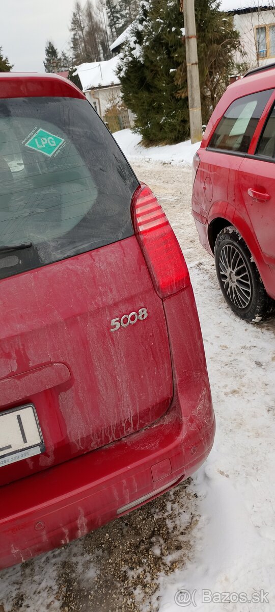 Peugeot 5008 - 5