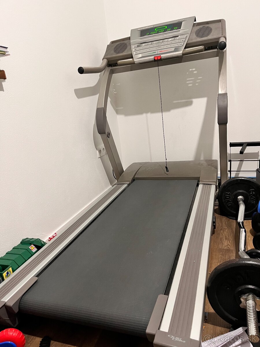 Bežecký pás NordicTrack e3700 - 5