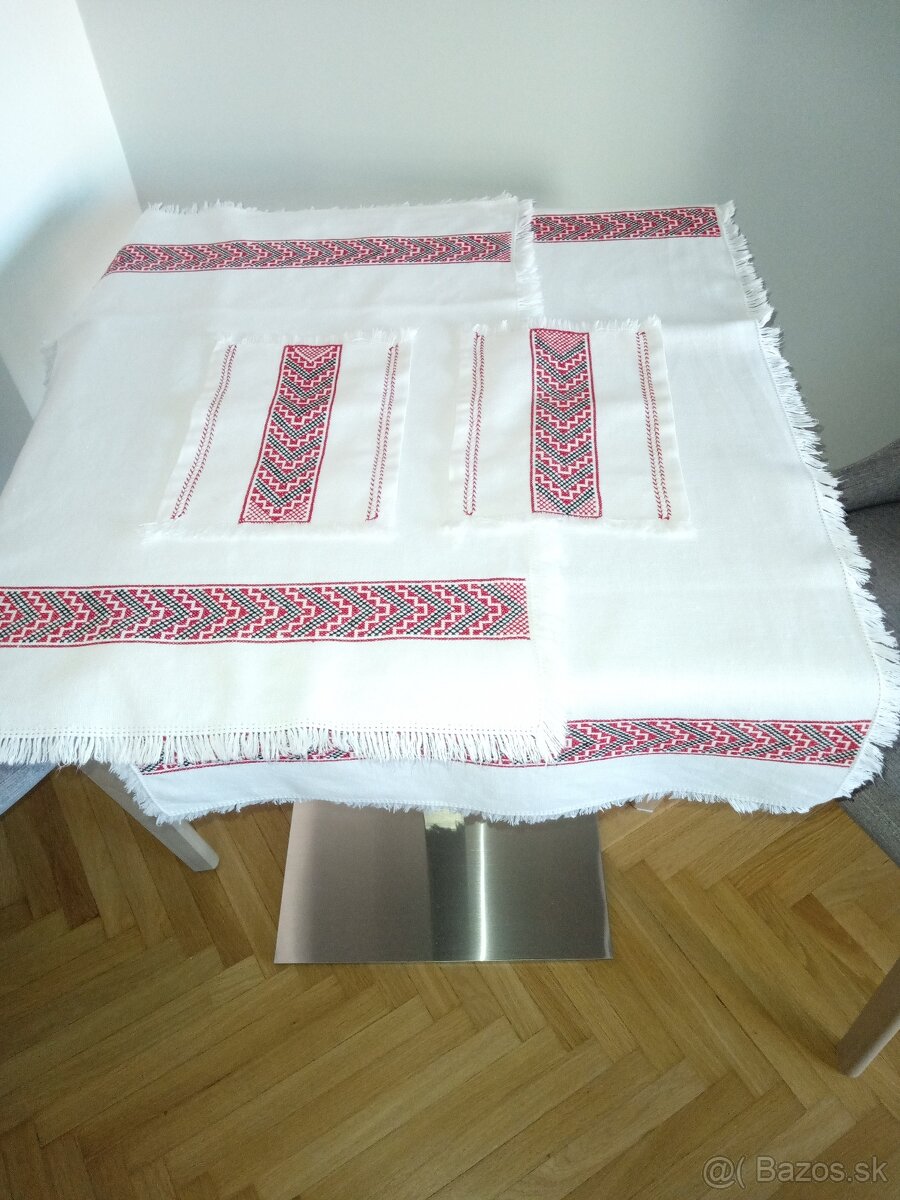 Ručne vyšívané obrusy - 5