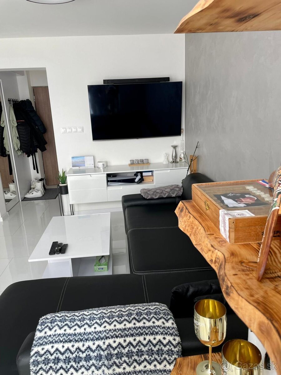 Exkluzívny 2-izbový byt s terasou, záhradkou a panoramatický - 5