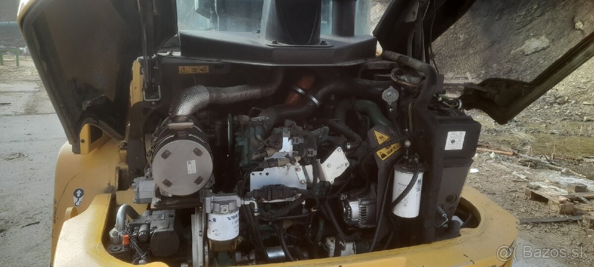 Klbovy nakladač Volvo L35G - 5