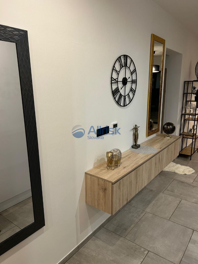 Útulné bývanie v rodinnom dome v Šali v prírodnom prostredí. - 5