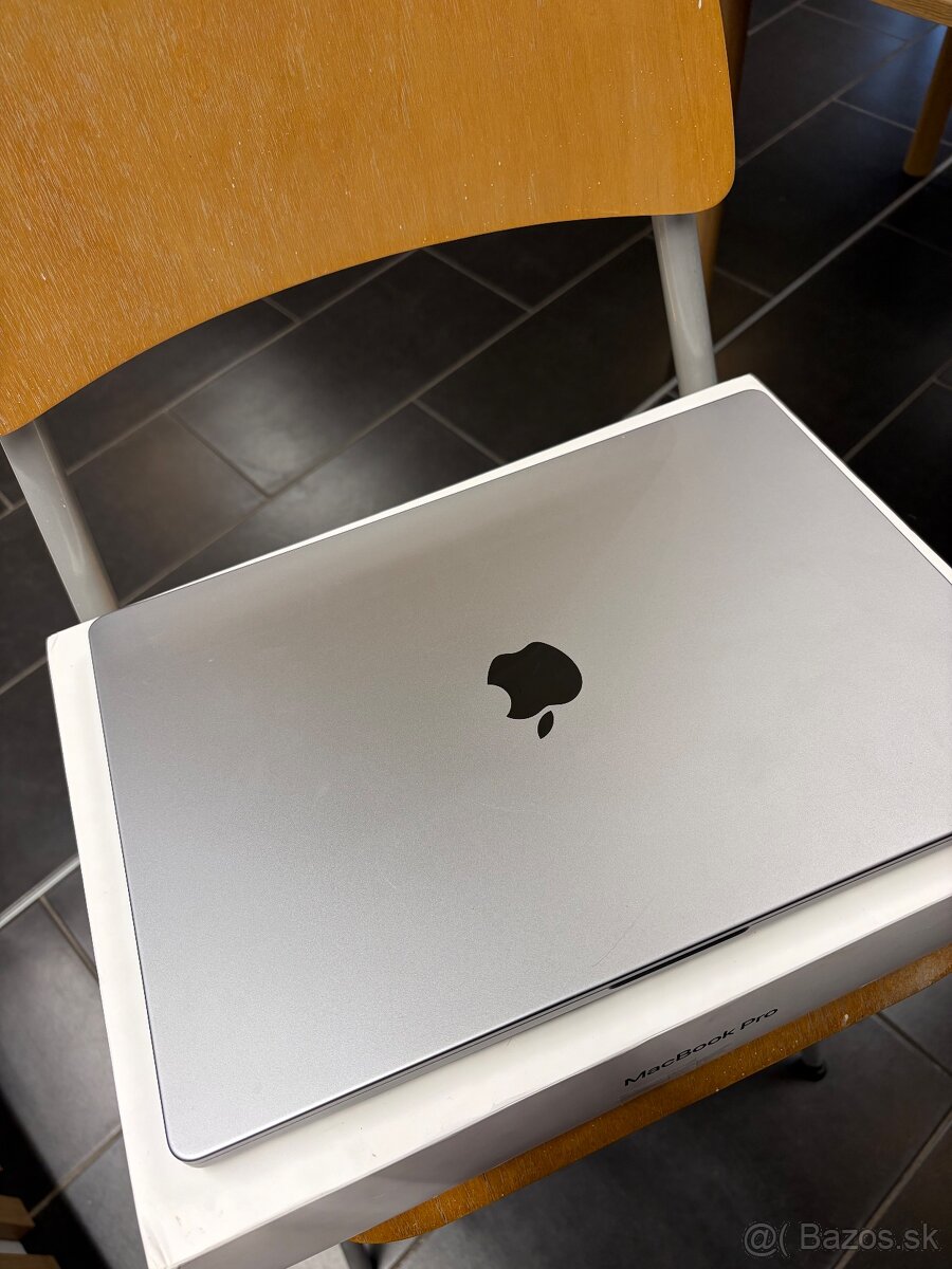 Apple Macbook M1 Max 64gb 2TB bateria 87% - 5