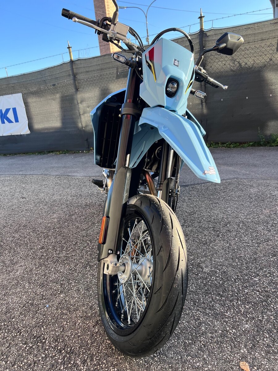 Suzuki DR-Z4 SM 2026 - 5