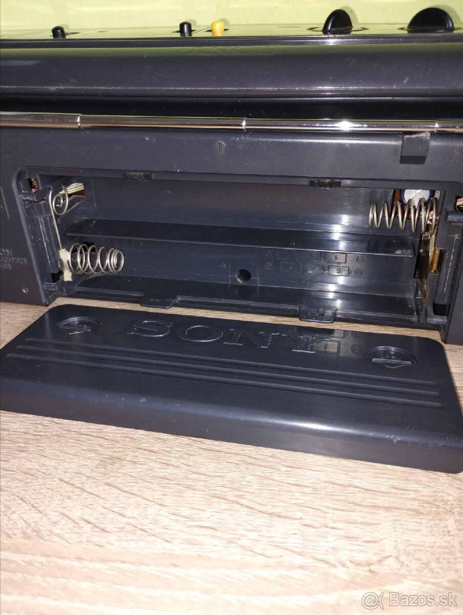 Rádio magnetofon SONY - 5
