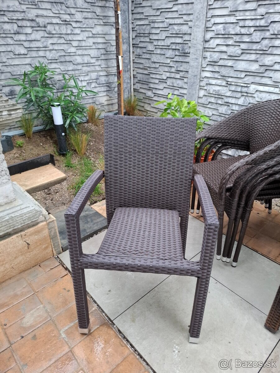 Záhradné sedenie - stôl, stoličky a záhradný box - 5