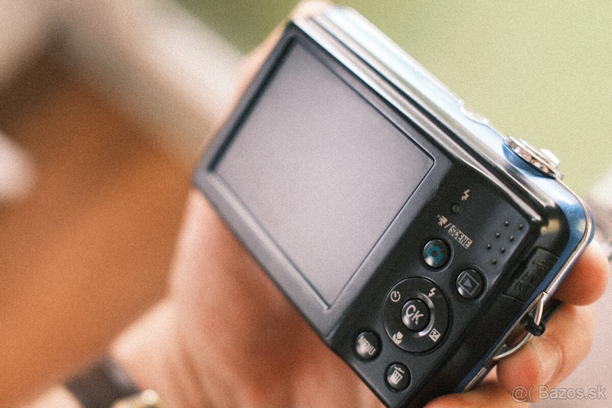 Nikon Coolpix L23 - Blue - 5