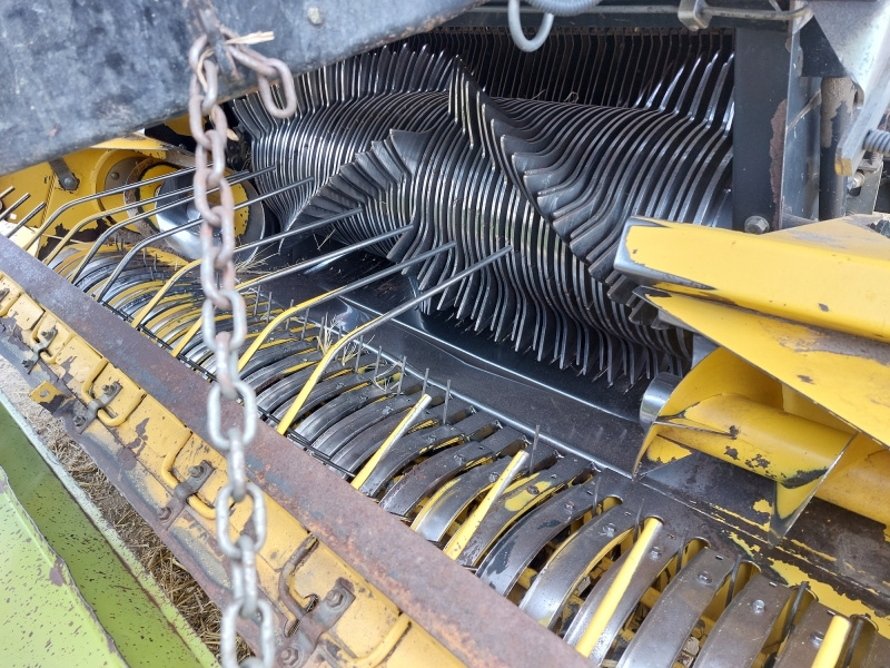 Lis na hranaté balíky New Holland BB960 - 5